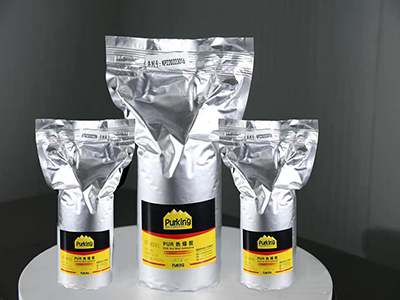 كيفية تطبيق غراء PUR على حواف الختم